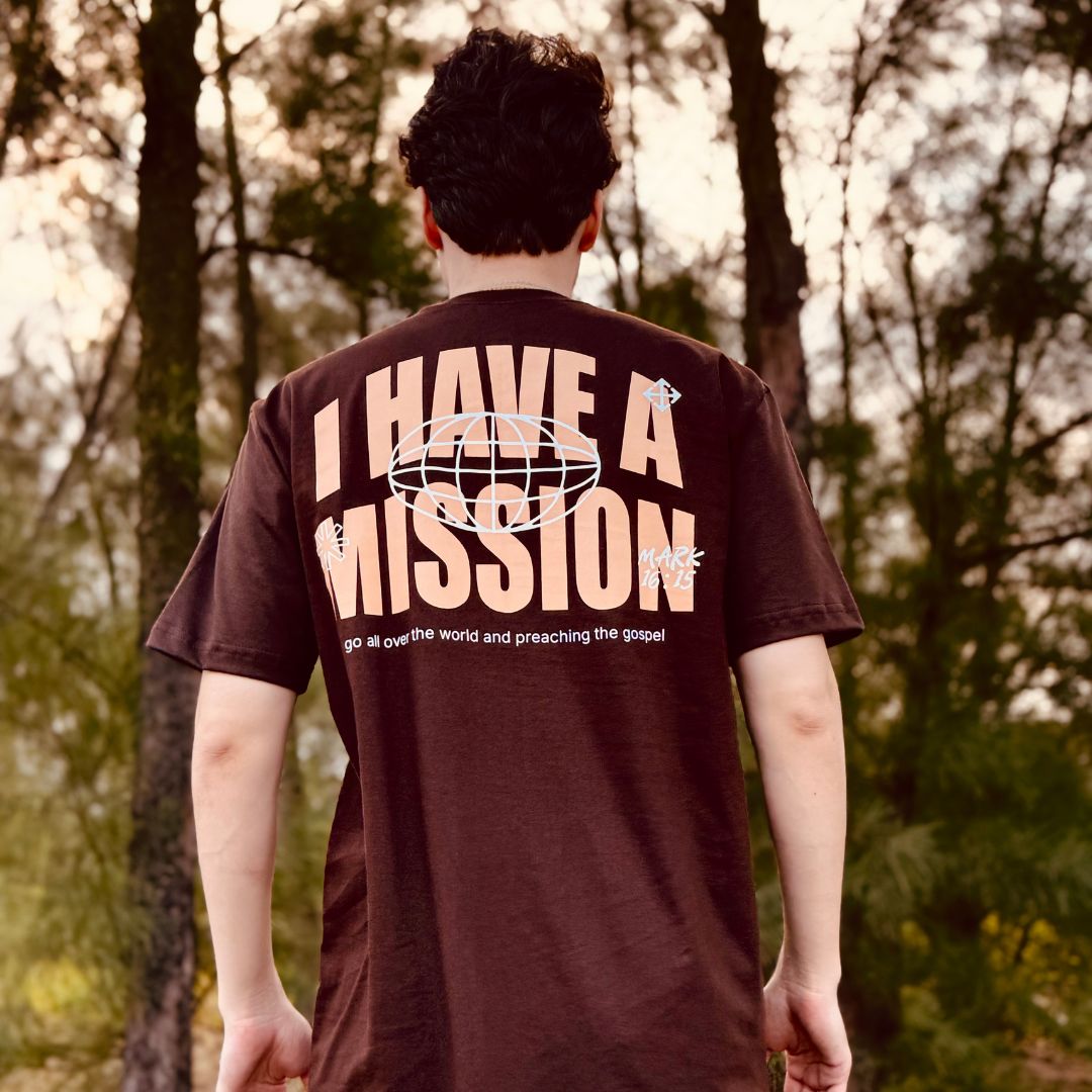 T-shirt Marrom Unissex “I Have a Mission”