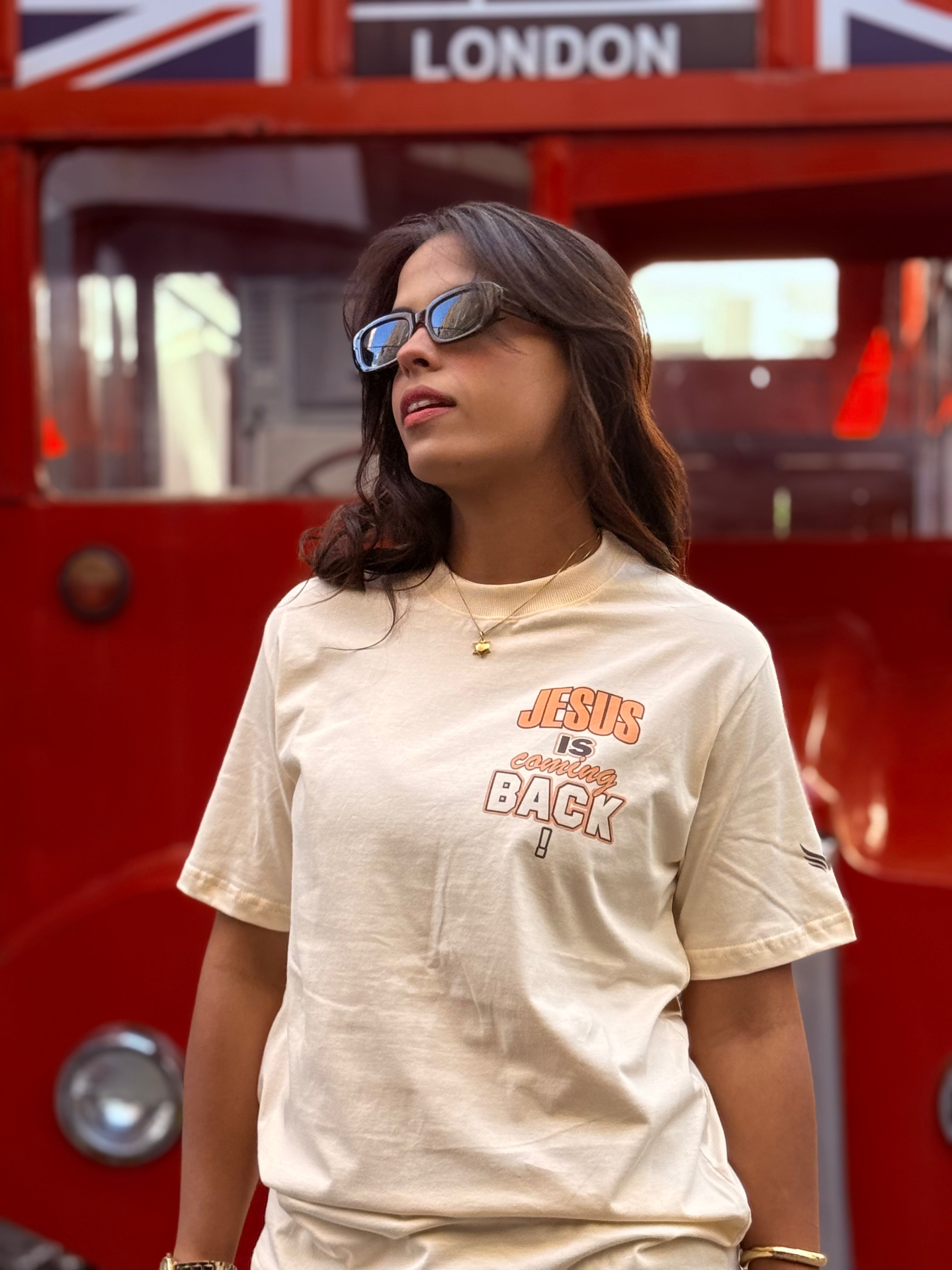 T-shirt Jesus is Coming Back