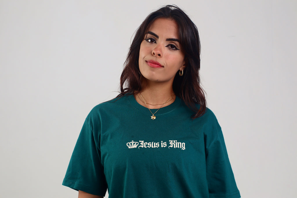 T-shirt Jesus is King