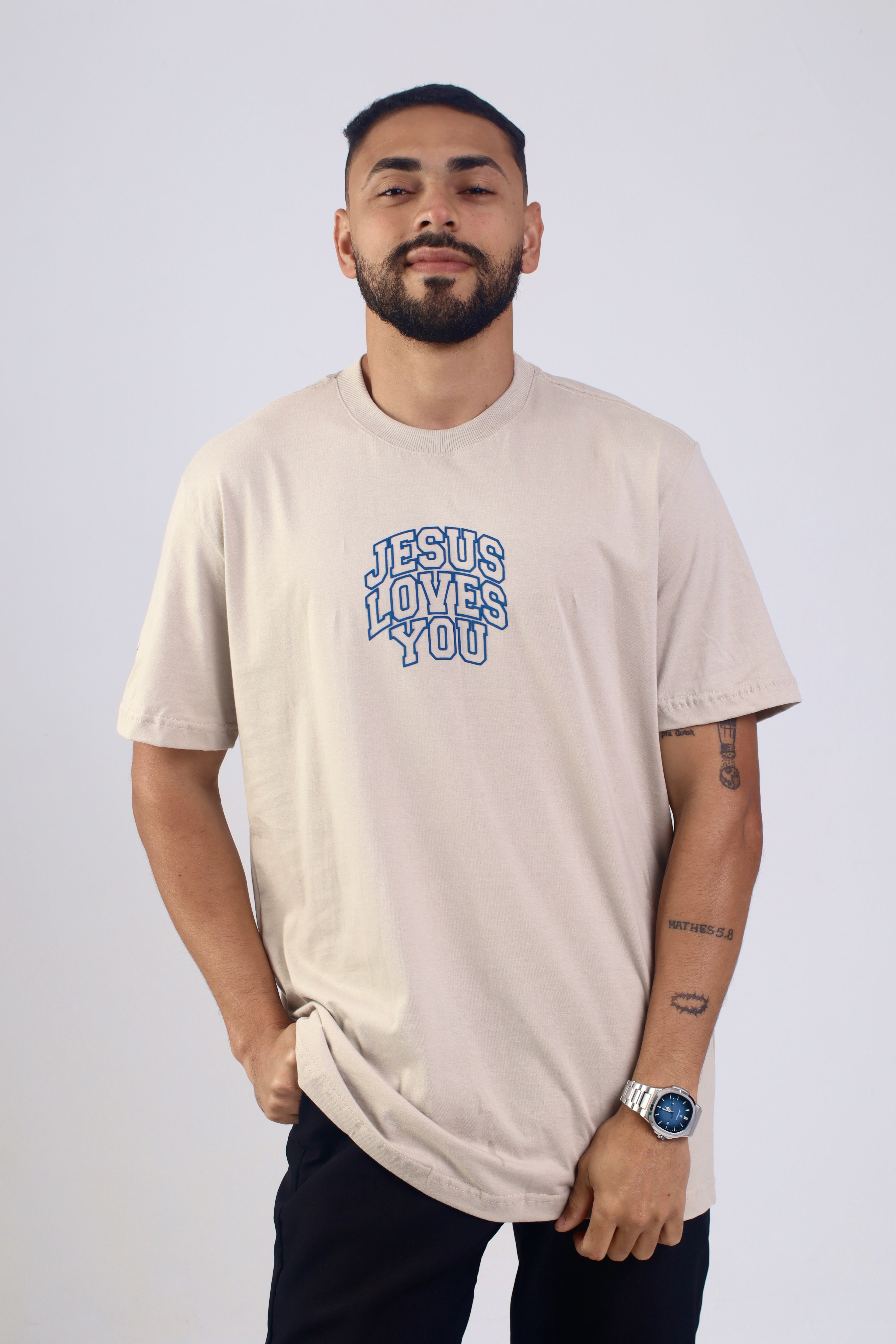 T-shirt Jesus Loves You